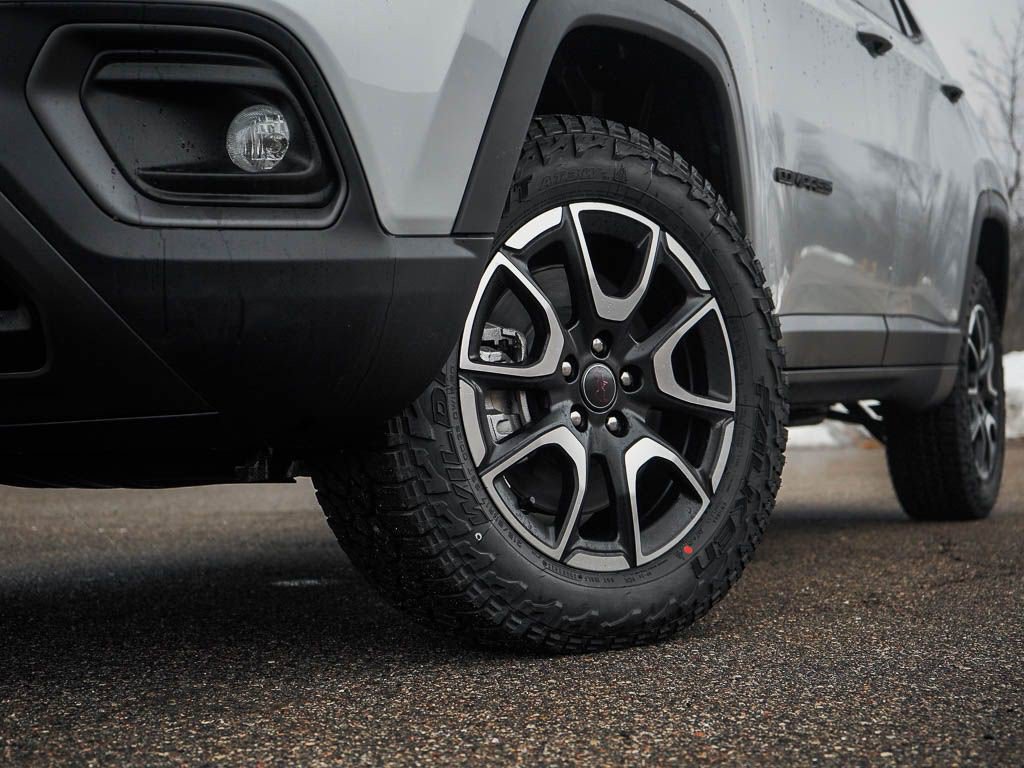 New 2026 Jeep Compass Trailhawk w/ Trailer Tow Group AWD/4WD image 6