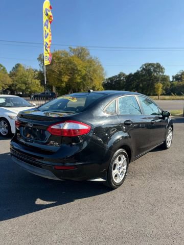 Used 2014 Ford Fiesta SE image 6