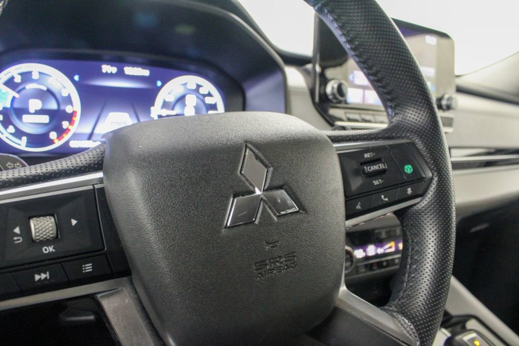 Used 2024 Mitsubishi Outlander SEL image 14