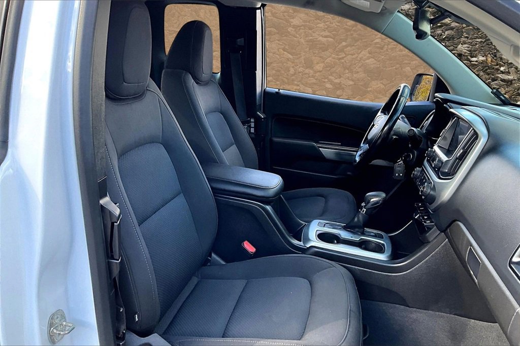 Used 2022 Chevrolet Colorado LT w/ Safety Package image 6