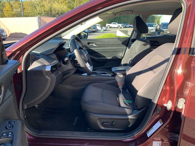 Used 2024 Nissan Altima 2.5 SV image 31