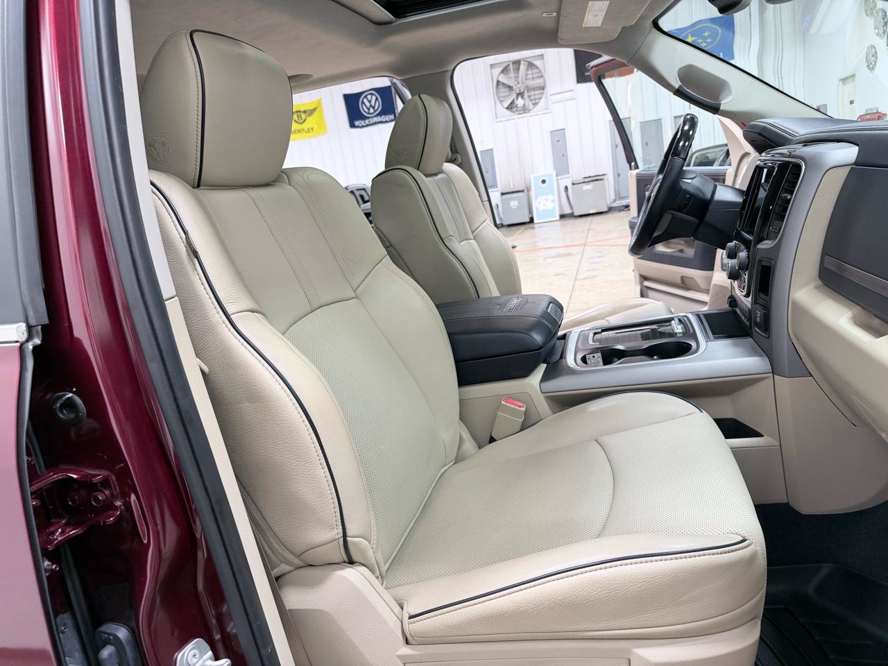 Used 2018 RAM 1500 Limited AWD/4WD image 39