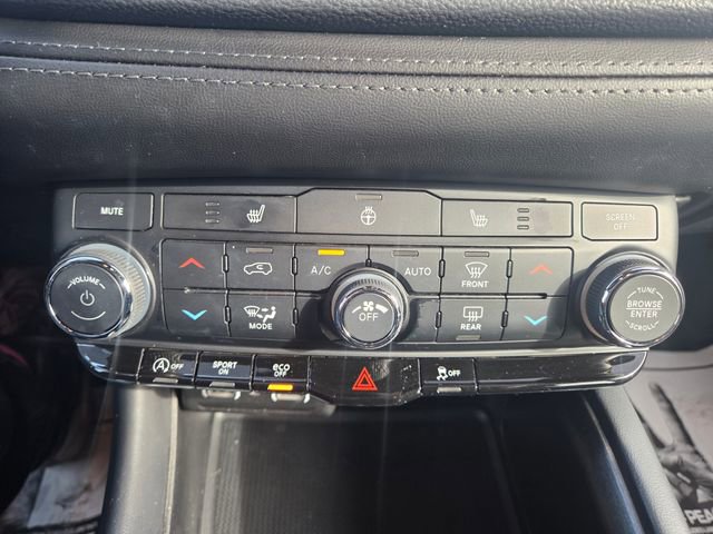 Used 2023 Dodge Durango SXT w/ SXT Blacktop Group image 28