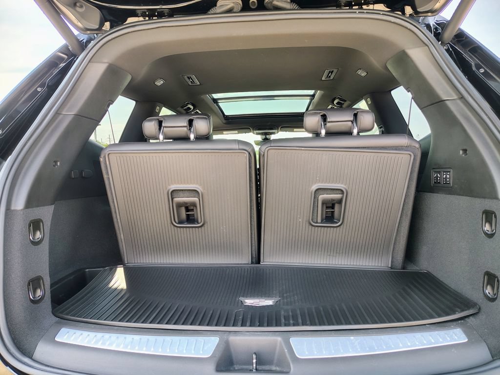 Used 2023 Cadillac XT6 Premium Luxury w/ Technology Package AWD/4WD image 18