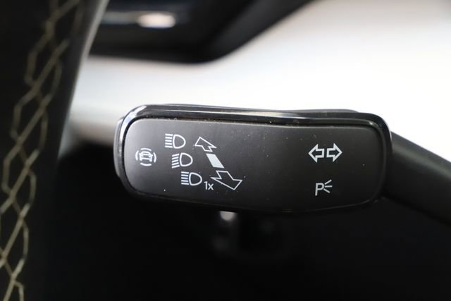 Used 2025 Volkswagen Taos S AWD/4WD image 32