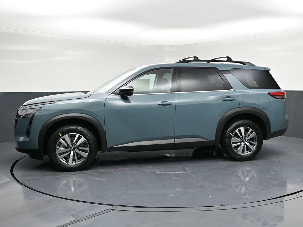 New 2026 Nissan Pathfinder SL image 2