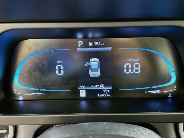 Used 2025 Hyundai Elantra SE w/ Cargo Package FWD image 17