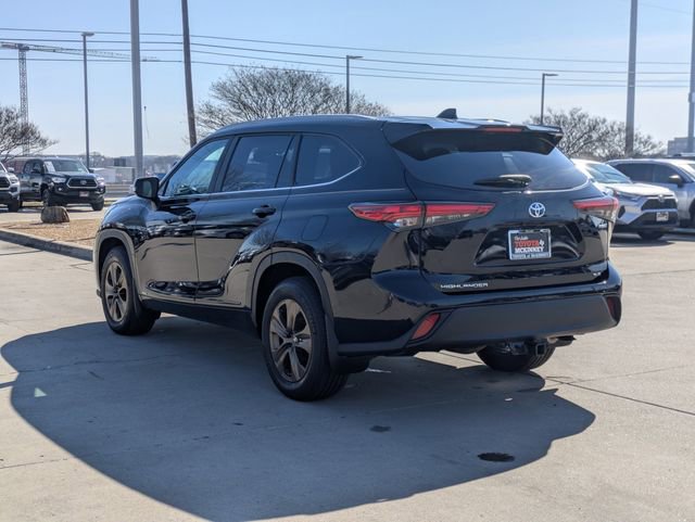 Used 2023 Toyota Highlander Bronze Edition image 8
