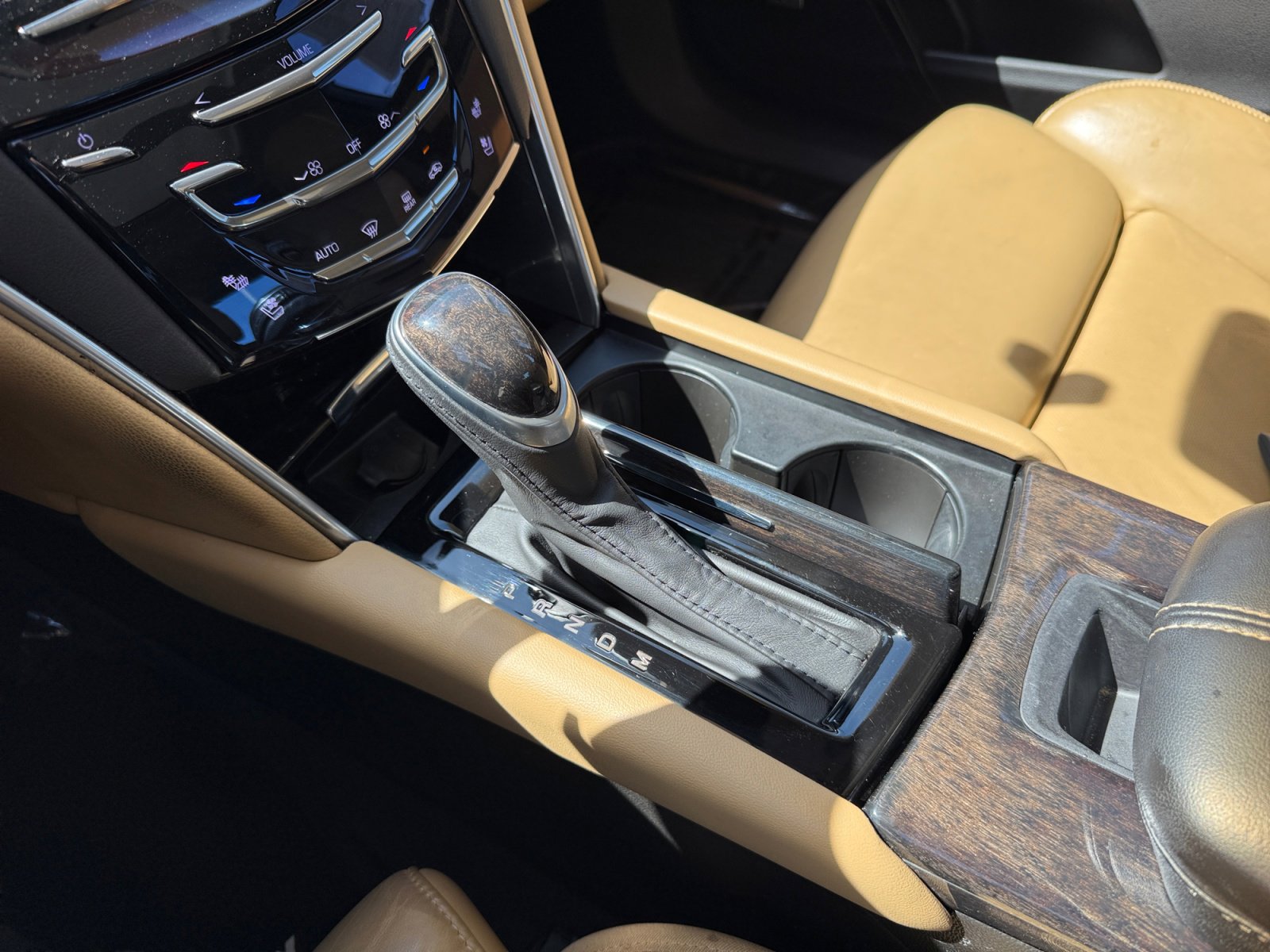 Used 2013 Cadillac XTS Luxury w/ Driver Awareness Package image 13