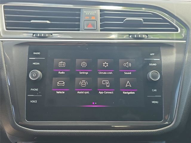 Used 2024 Volkswagen Tiguan SE R-Line FWD image 17