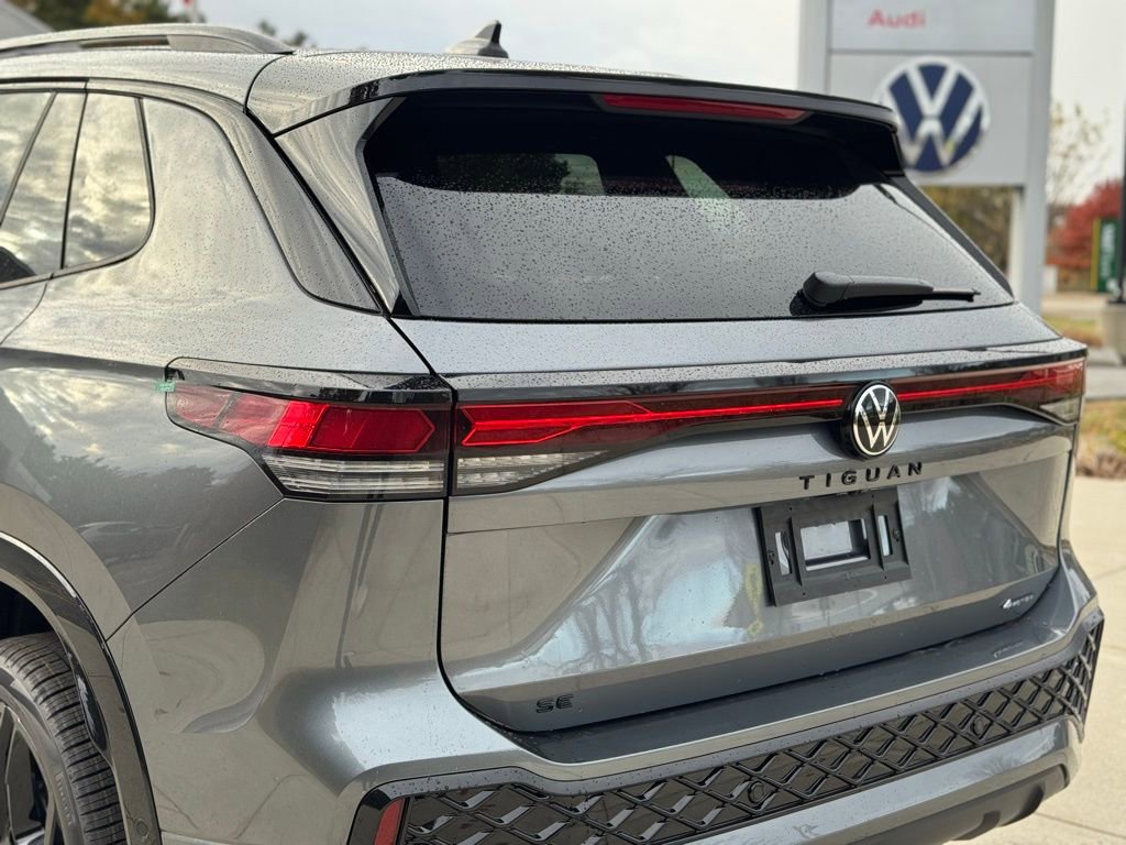 New 2026 Volkswagen Tiguan SE R-Line image 14