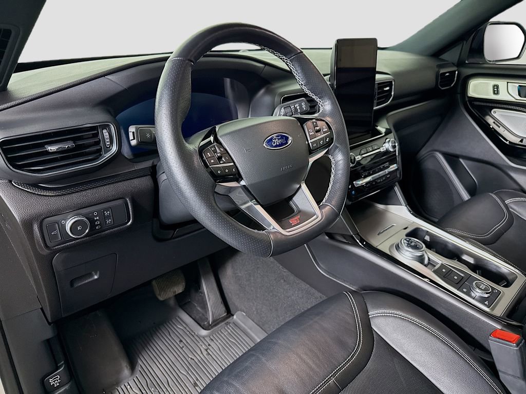 Used 2022 Ford Explorer ST w/ Equipment Group 401A image 9