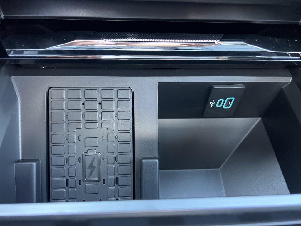 New 2026 Ford F250 Lariat w/ Black Appearance Package image 21