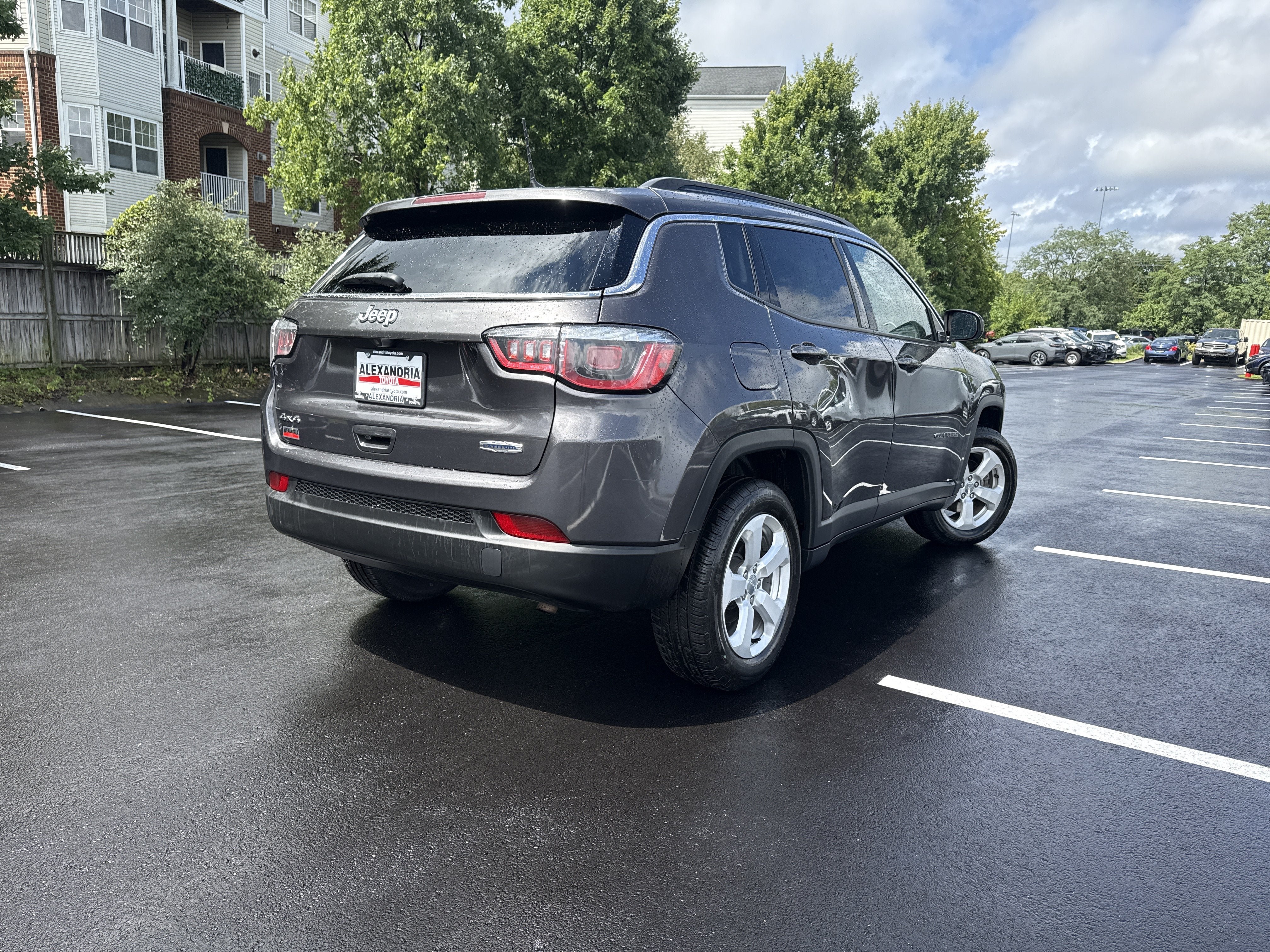 Used 2018 Jeep Compass Latitude w/ Popular Equipment Group AWD/4WD image 6