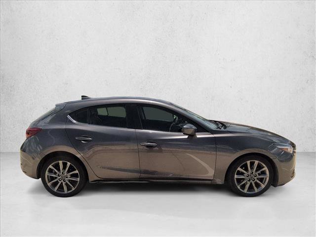 Used 2018 MAZDA MAZDA3 Grand Touring w/ Premium Equipment Package FWD image 4