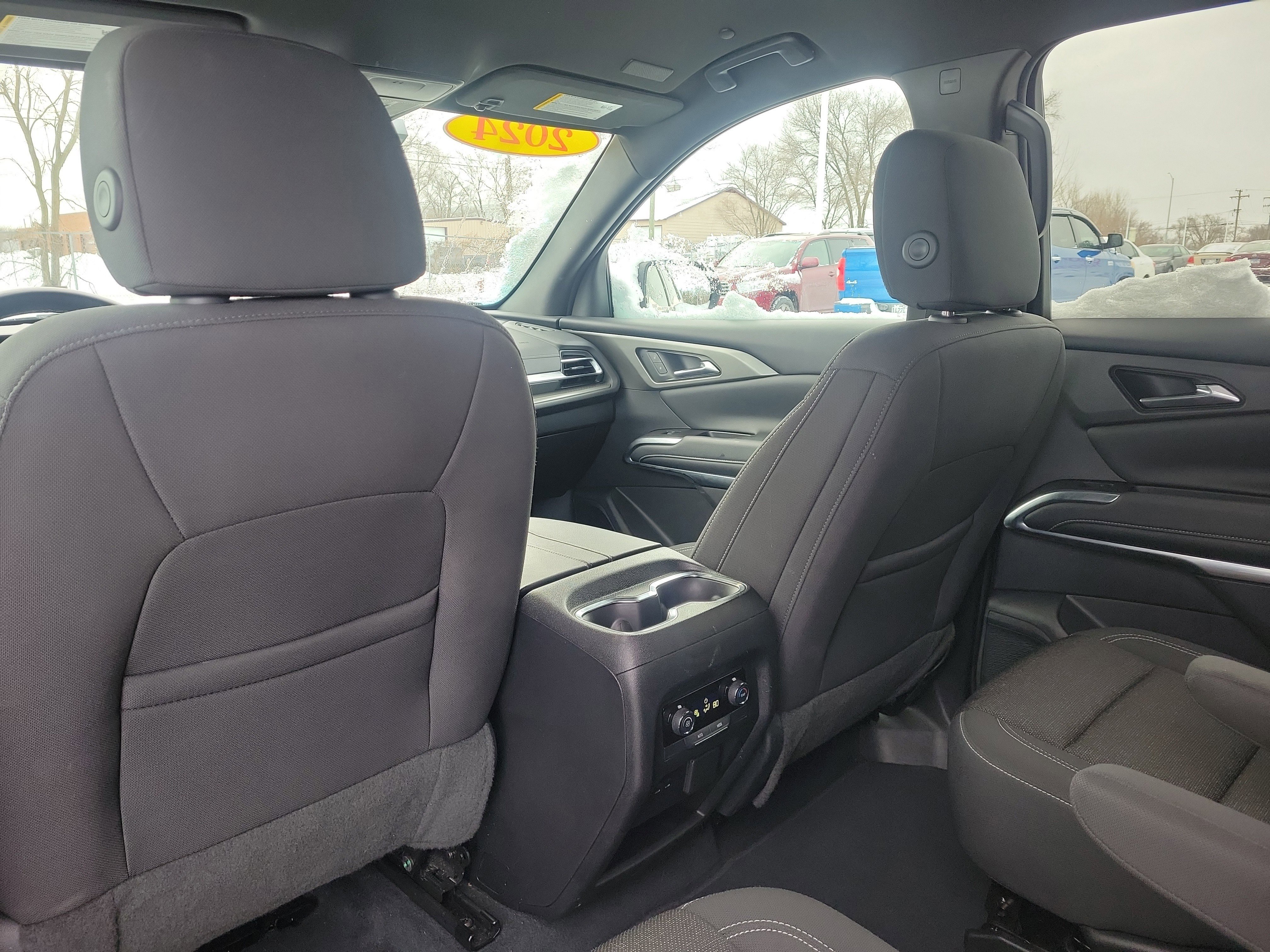 Used 2024 Chevrolet Traverse LT image 10