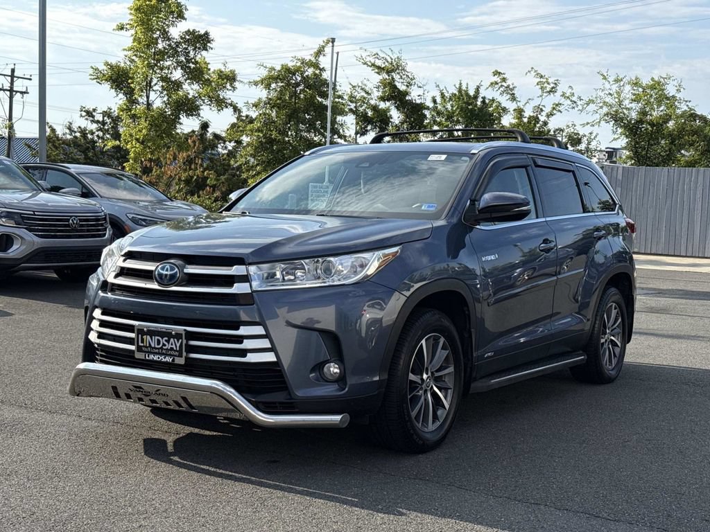 Used 2019 Toyota Highlander XLE AWD/4WD image 6