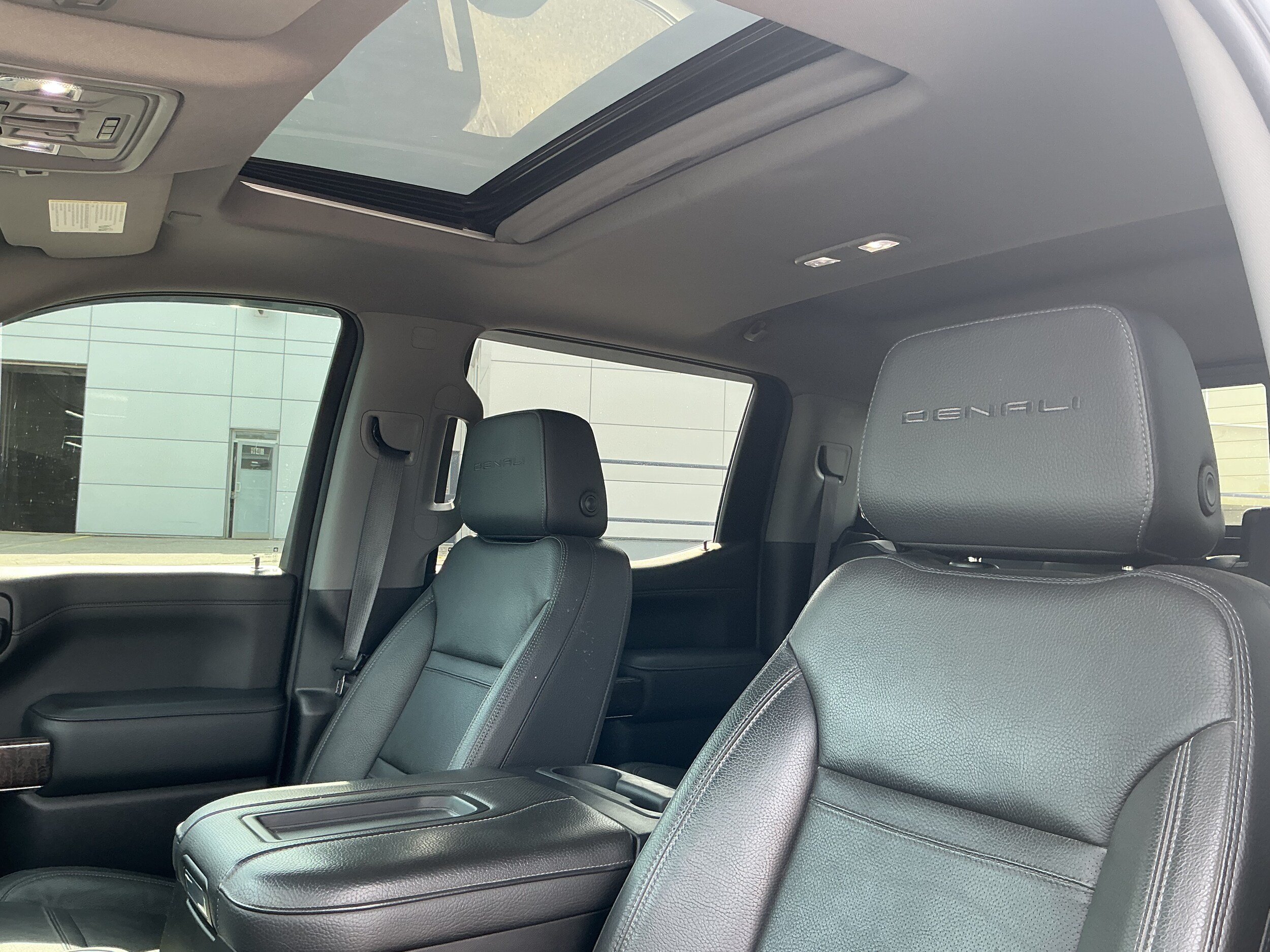Used 2021 GMC Sierra 1500 Denali w/ Denali Ultimate Package AWD/4WD image 5
