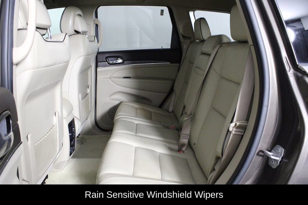 Used 2021 Jeep Grand Cherokee Overland AWD/4WD image 16