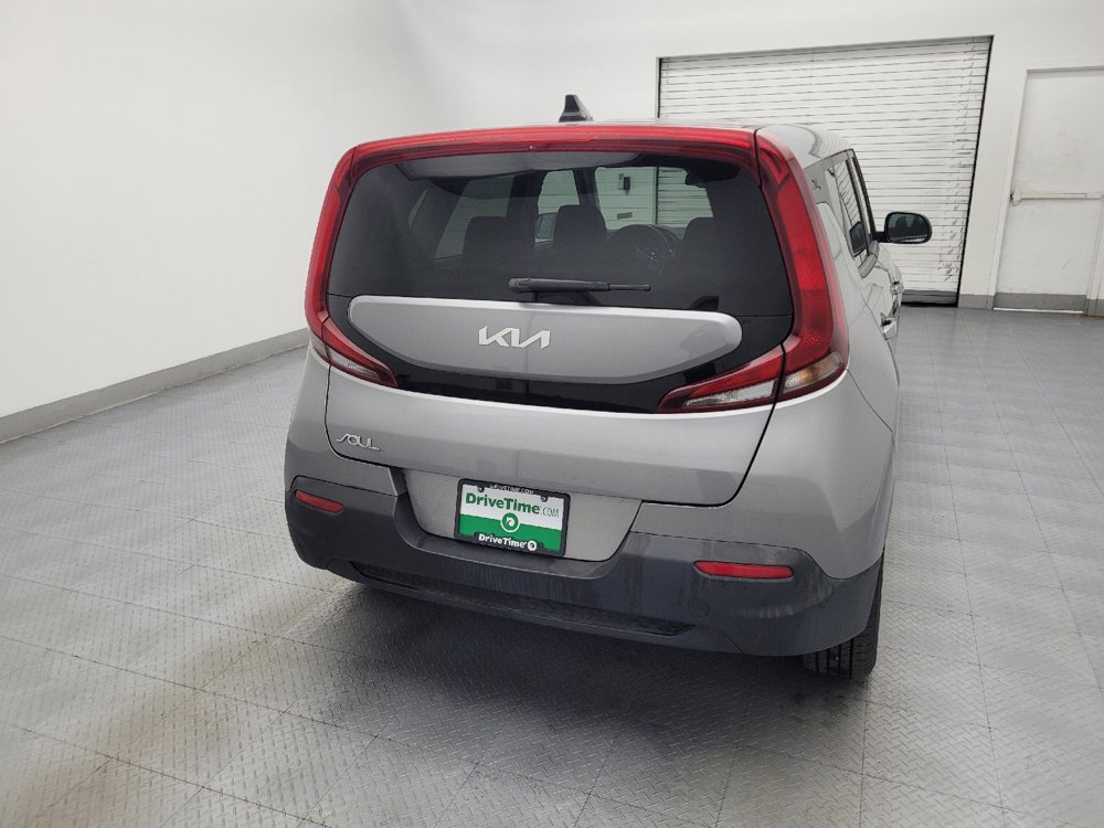 Used 2022 Kia Soul S image 7