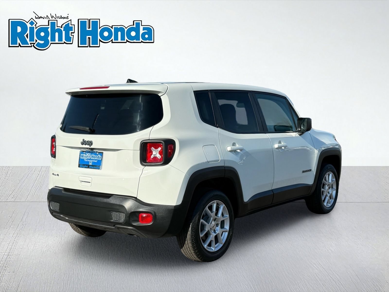 Used 2023 Jeep Renegade Latitude AWD/4WD image 8