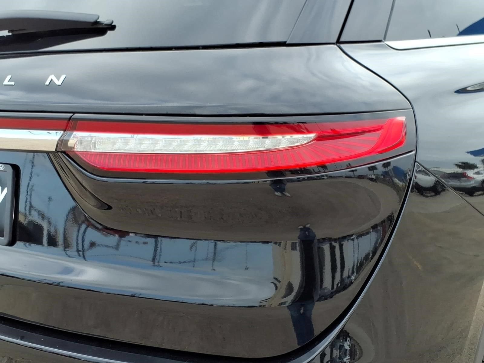 Used 2025 Lincoln Corsair Reserve AWD/4WD image 13