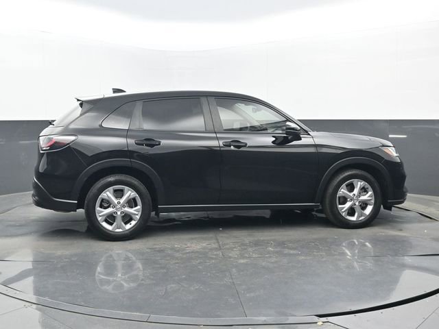 Used 2023 Honda HR-V LX image 2