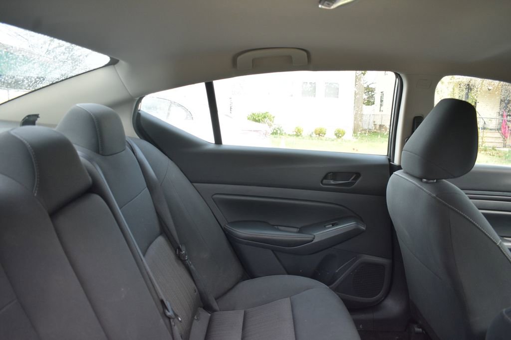 Used 2025 Nissan Altima 2.5 SV image 25