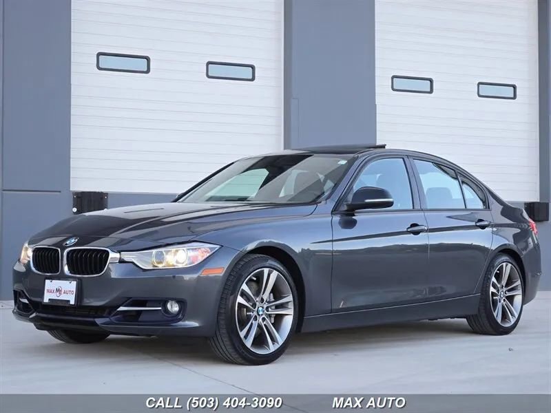 Used 2013 BMW 335i 335i Sedan 4D image 4