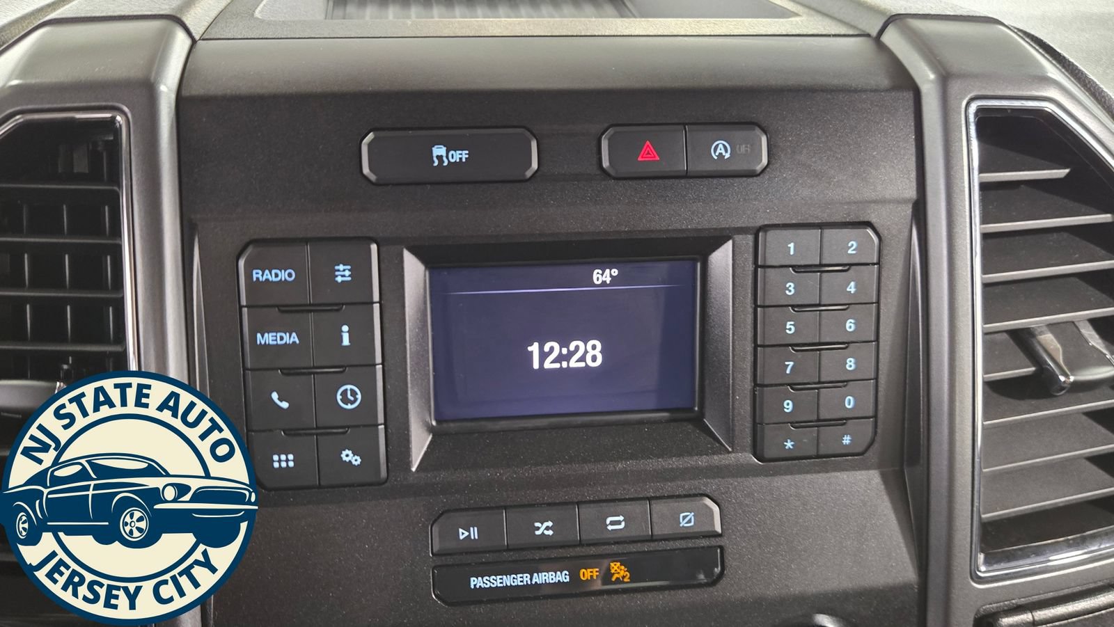 Used 2018 Ford F150 XLT AWD/4WD image 14