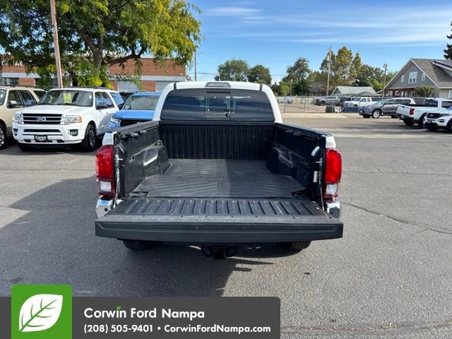 Used 2023 Toyota Tacoma SR5 AWD/4WD image 29