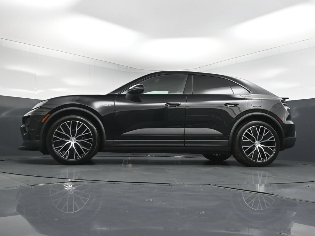 New 2026 Porsche Macan 4 Electric AWD/4WD image 23