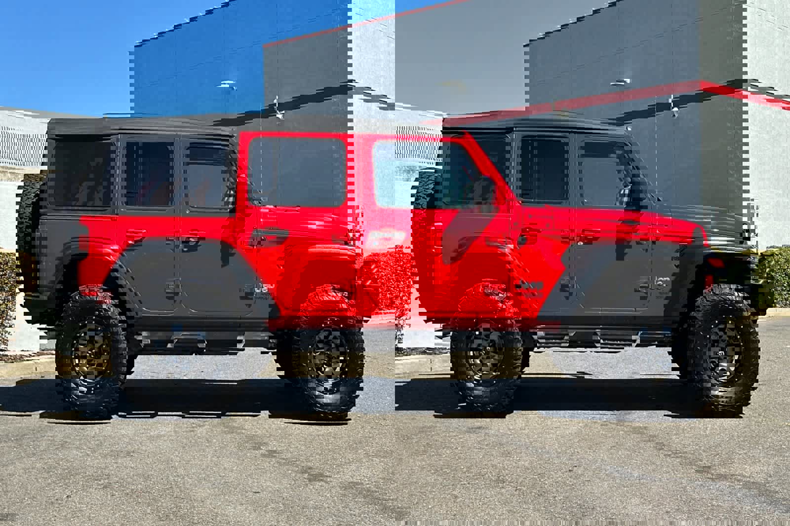 Used 2018 Jeep Wrangler Unlimited Sport S image 6