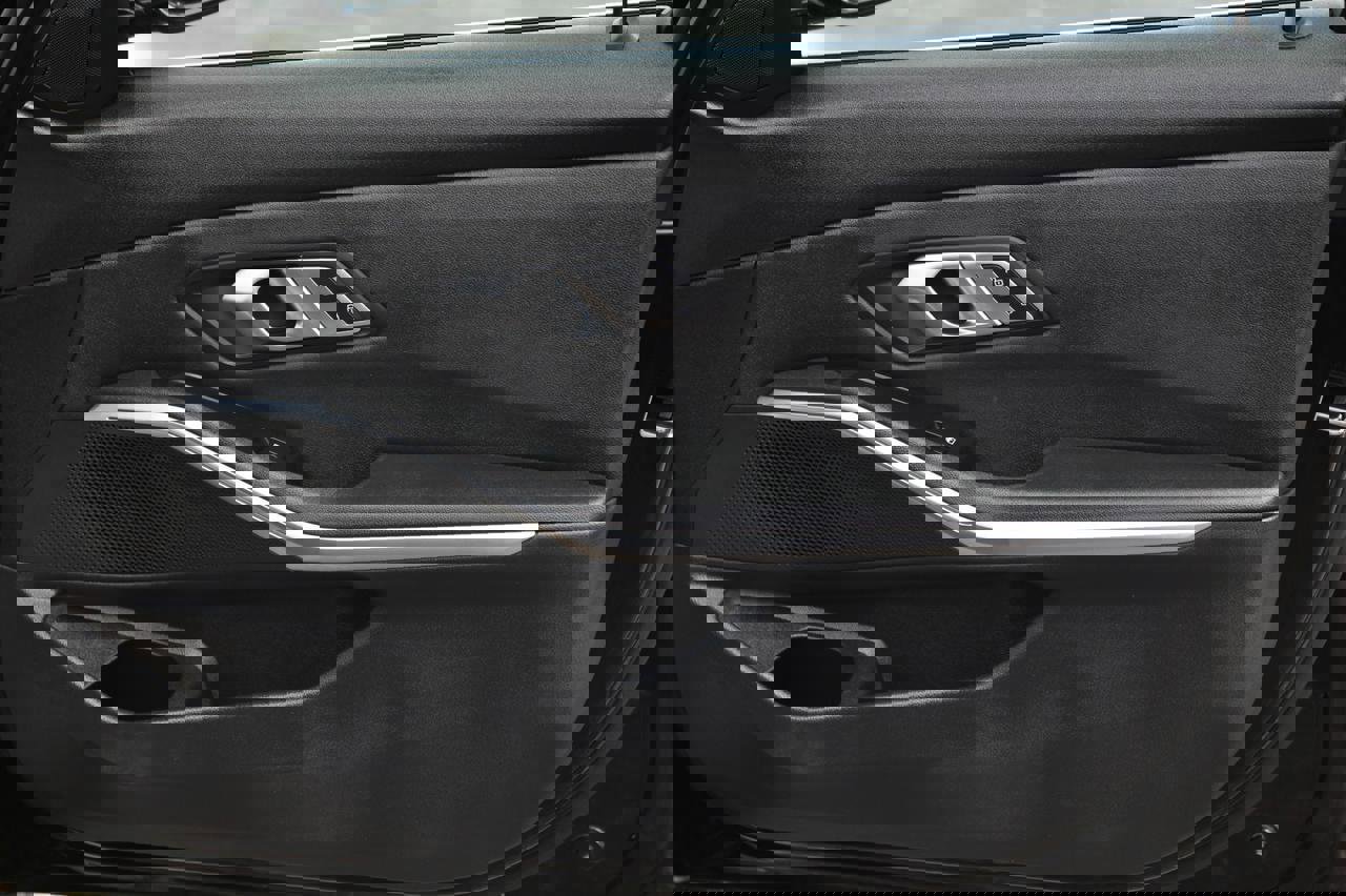 Used 2021 BMW 330i Sedan w/ Convenience Package image 17