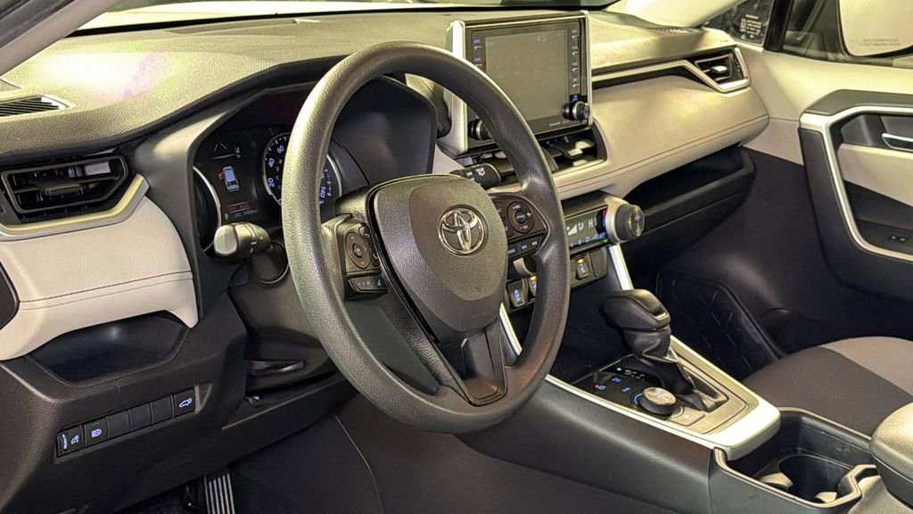 Used 2019 Toyota RAV4 XLE image 27
