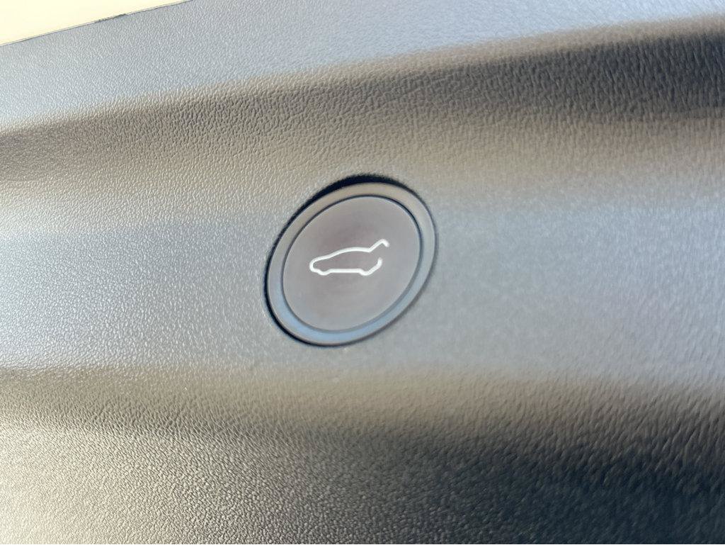 Used 2021 Tesla Model Y Long Range AWD/4WD image 35