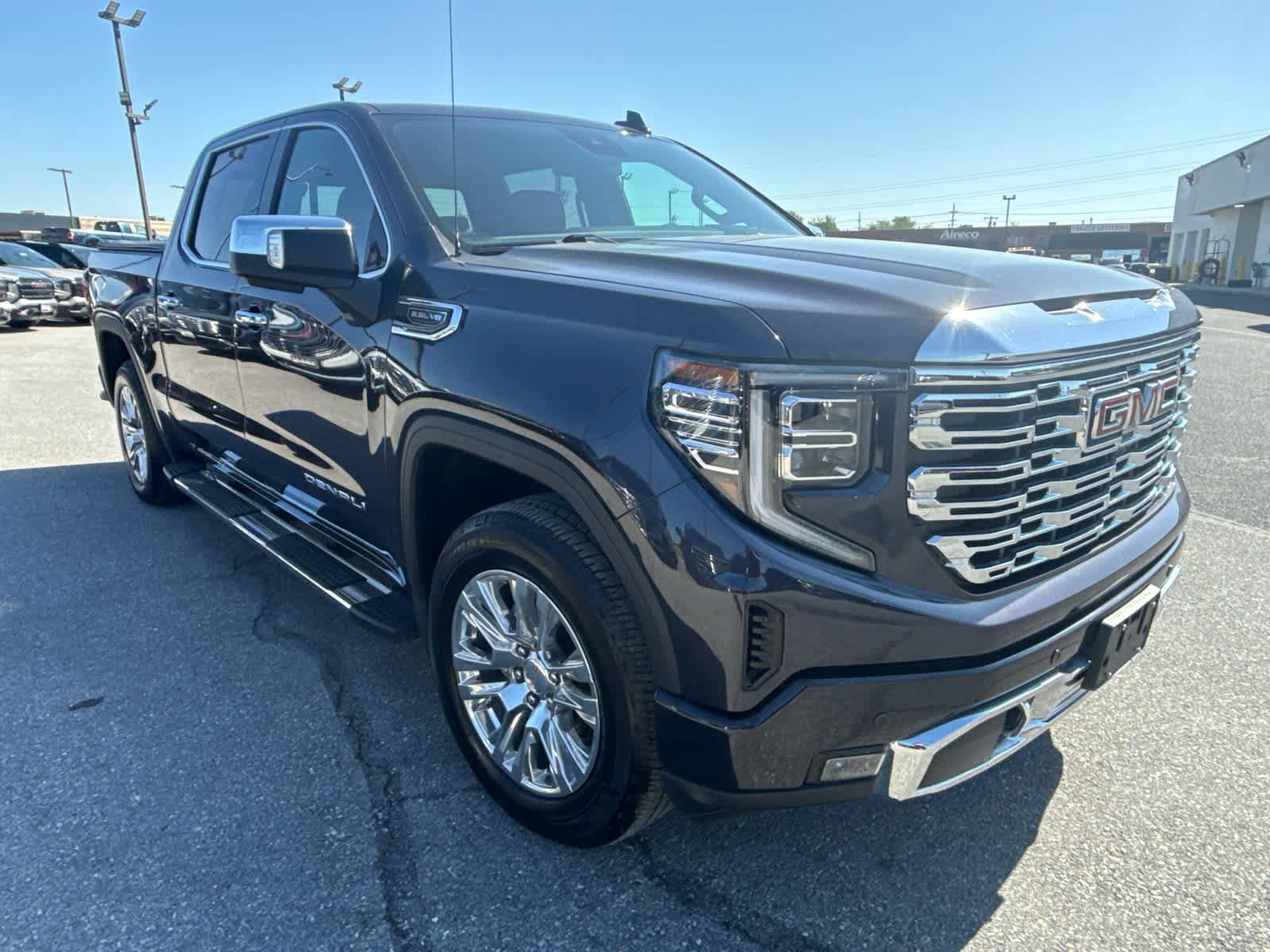 Used 2022 GMC Sierra 1500 Denali AWD/4WD image 12