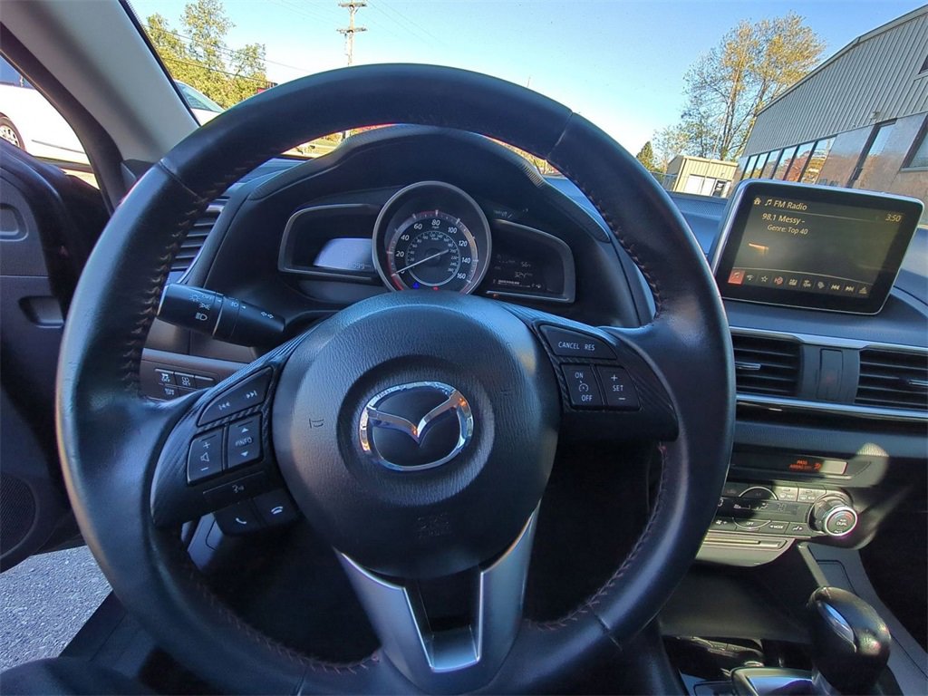 Used 2015 MAZDA MAZDA3 i Touring w/ Technology Package image 11