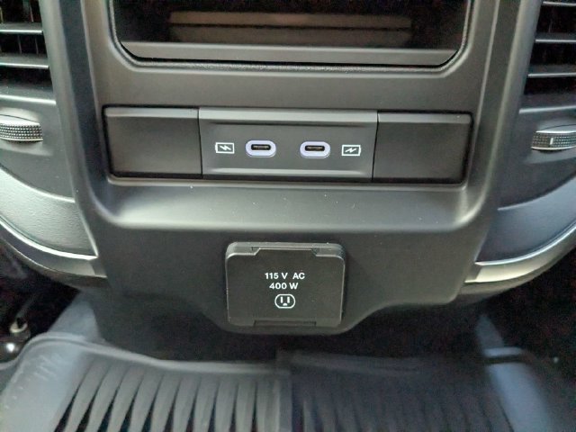 New 2026 RAM 3500 Big Horn AWD/4WD image 15