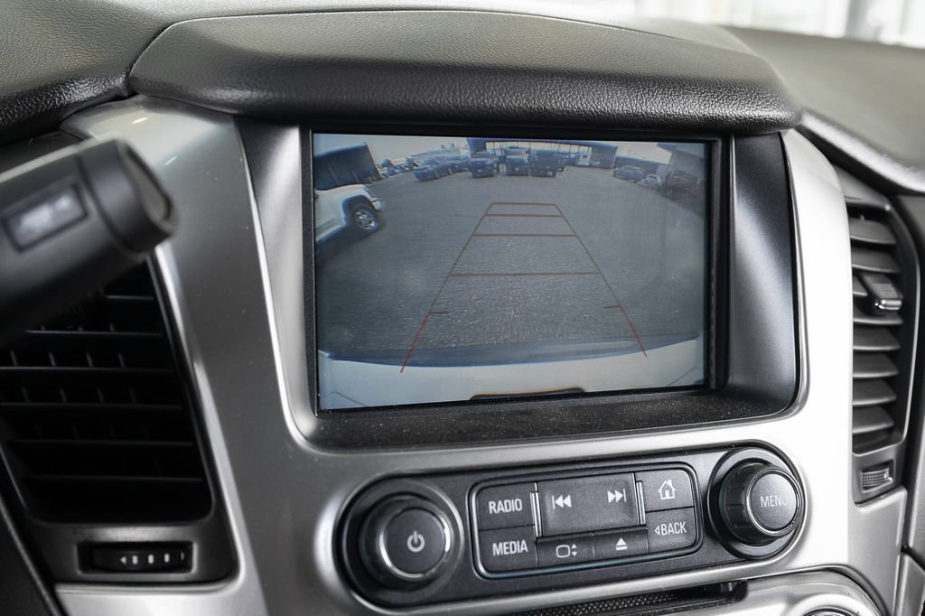 Used 2018 Chevrolet Suburban LS RWD image 31
