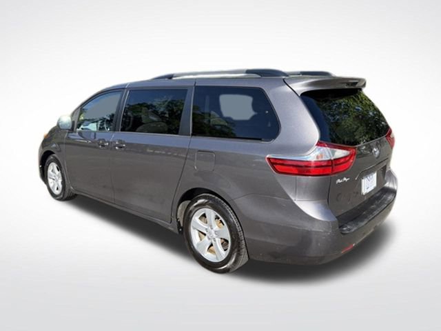 Used 2015 Toyota Sienna LE FWD image 5