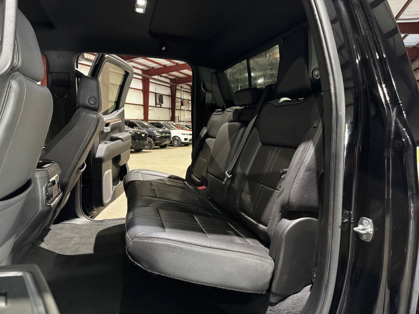 Used 2022 Chevrolet Silverado 1500 High Country image 18