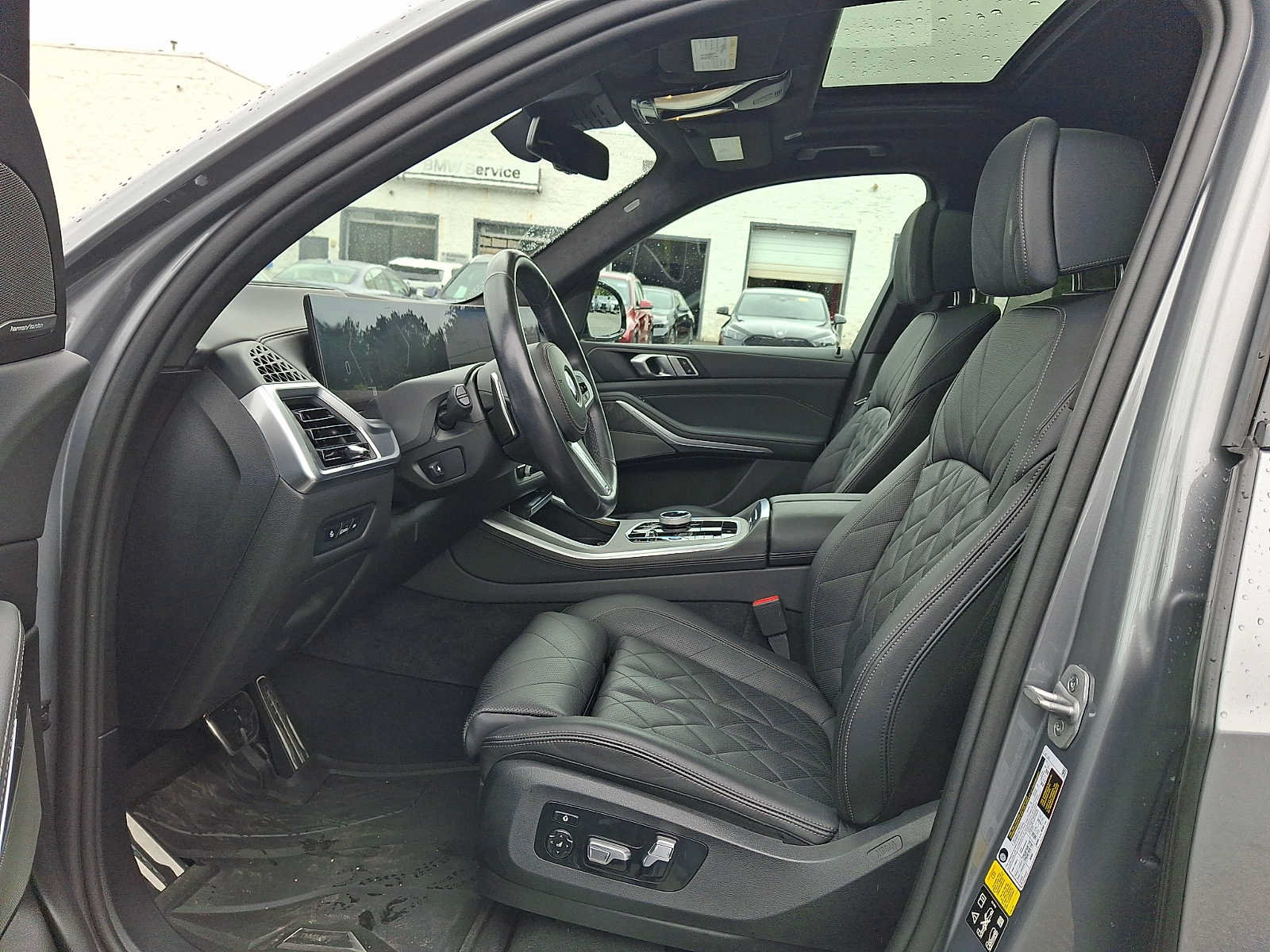 Used 2024 BMW X5 xDrive40i w/ Executive Package AWD/4WD image 13