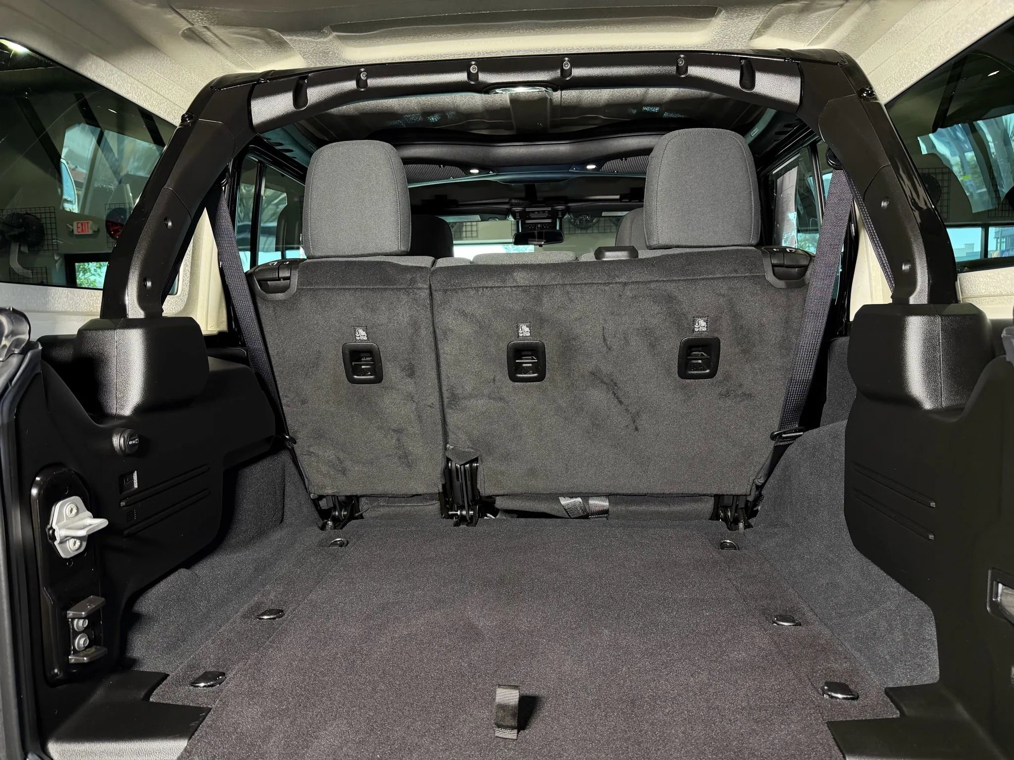 Used 2024 Jeep Wrangler Unlimited Rubicon image 23