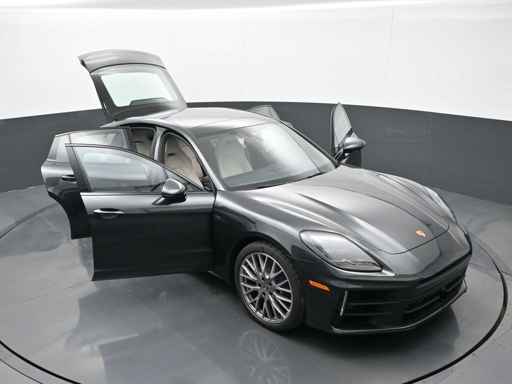 Certified 2026 Porsche Panamera 4 AWD/4WD image 32