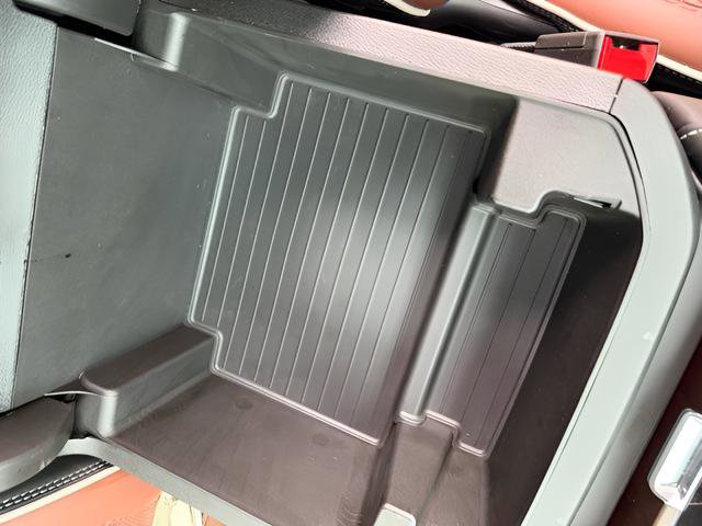 Used 2024 GMC Yukon Denali Ultimate image 36