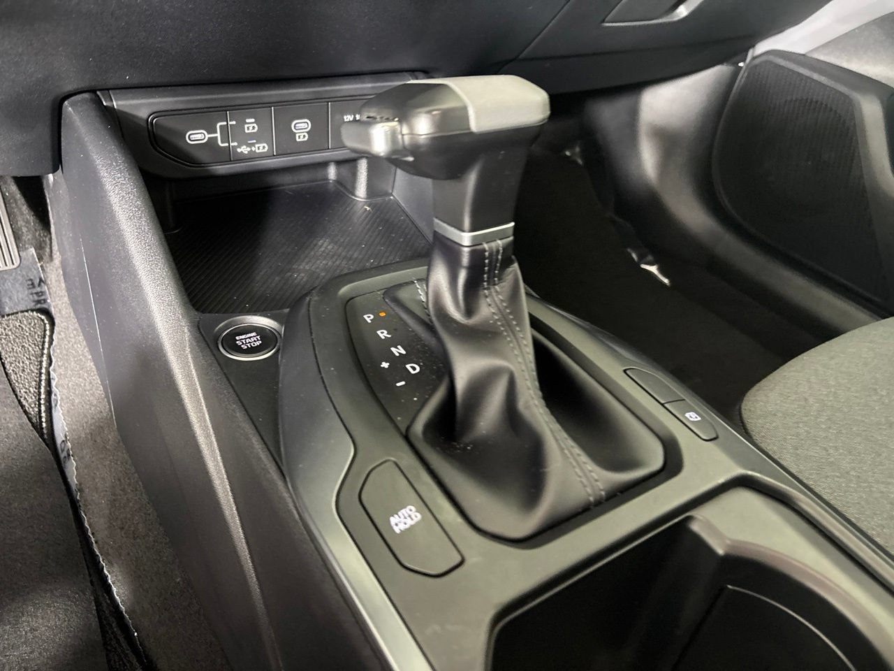 Used 2025 Kia K4 FWD image 19
