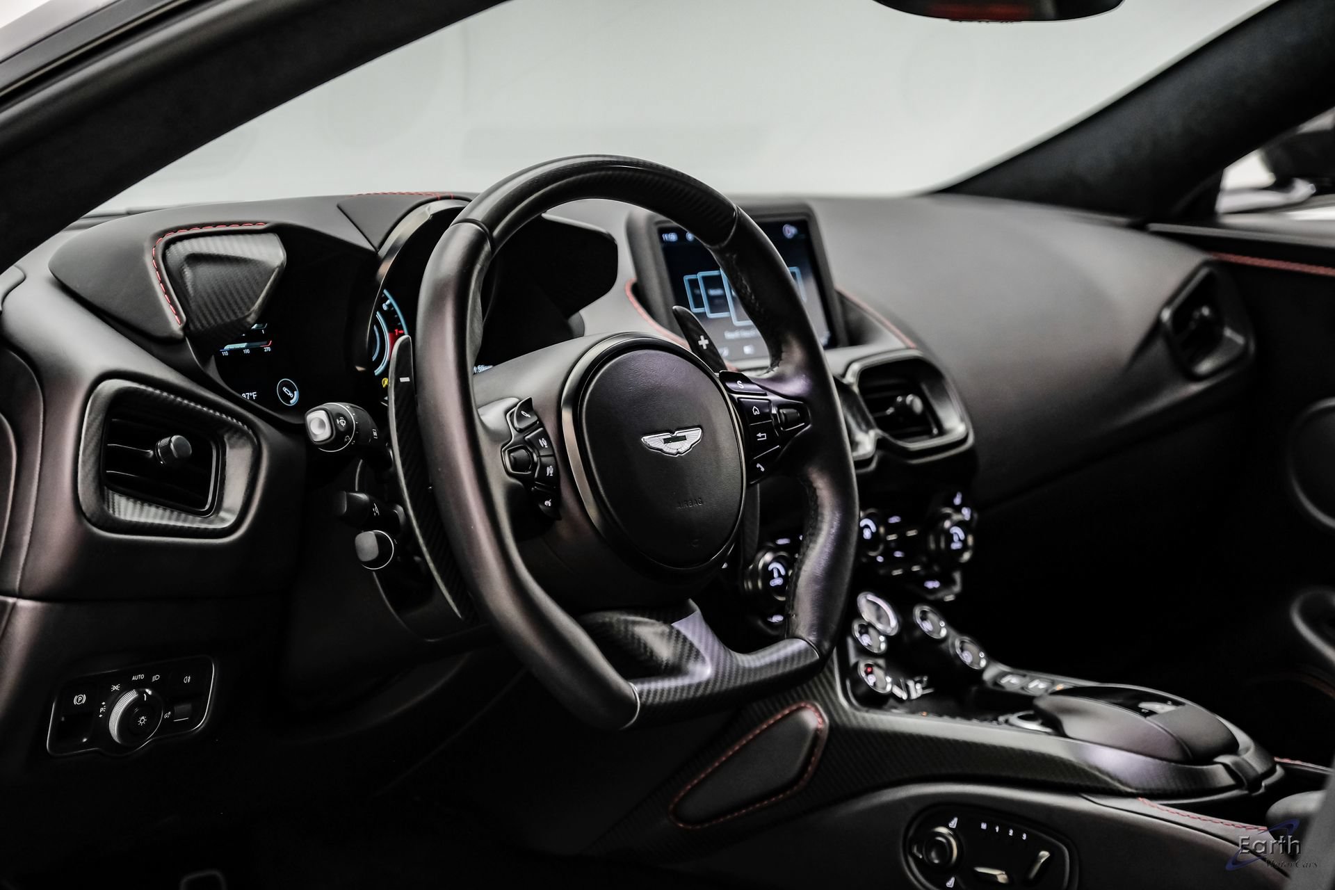 Used 2023 Aston Martin V12 Vantage RWD image 48