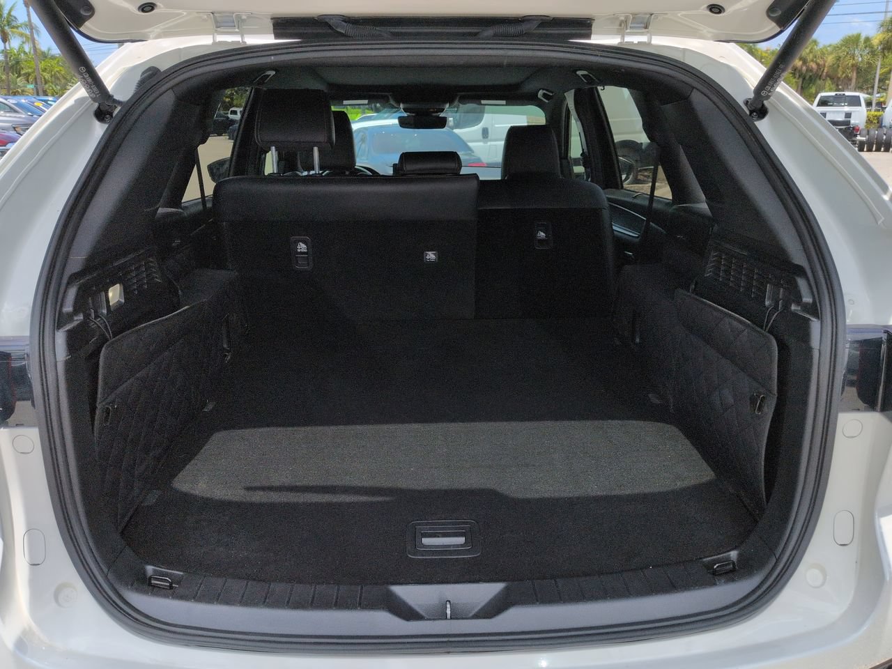 Used 2025 MAZDA CX-70 Plug-In Hybrid w/ Premium Plus AWD/4WD image 13