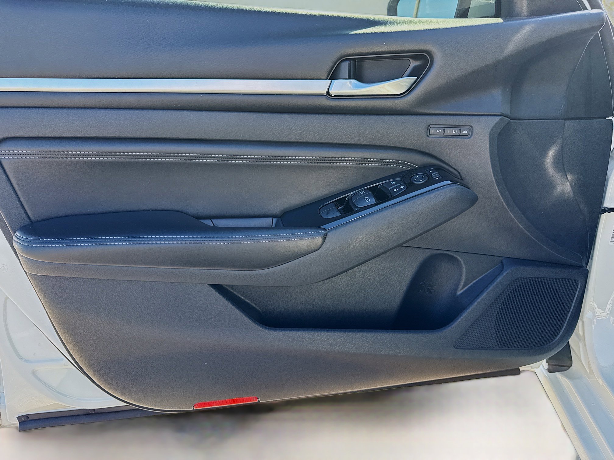 Used 2020 Nissan Altima 2.5 Platinum image 19